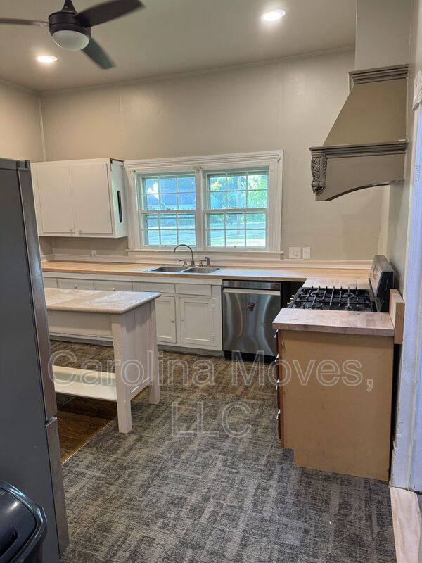 House for rent at 200 Pelham St, Greer, SC 29651