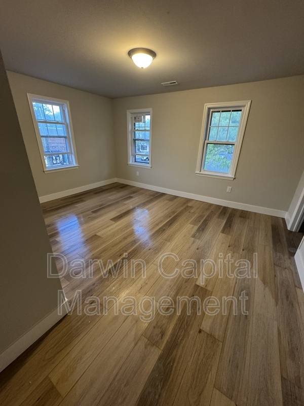Apartment for rent at 166 E Ave, Pitman, NJ 08071