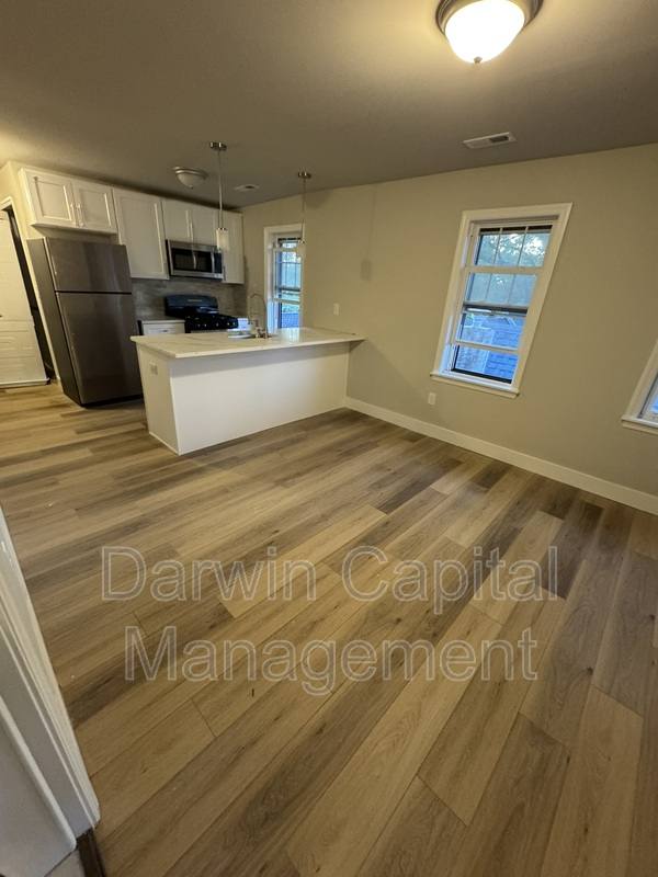 Apartment for rent at 166 E Ave, Pitman, NJ 08071
