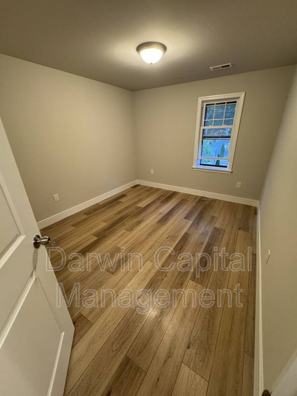 Apartment for rent at 166 E Ave, Pitman, NJ 08071
