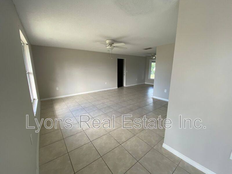 House for rent at 11310 Linda Loma Dr, Fort Myers, FL 33908
