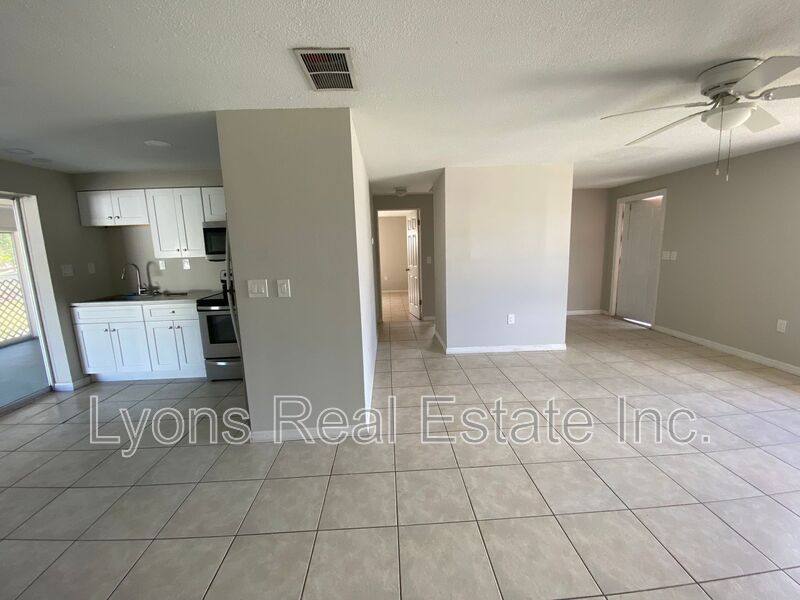 House for rent at 11310 Linda Loma Dr, Fort Myers, FL 33908