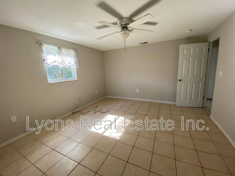 House for rent at 11310 Linda Loma Dr, Fort Myers, FL 33908