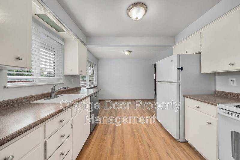 Apartment for rent at 712 127th St S #1, Tacoma, WA 98444