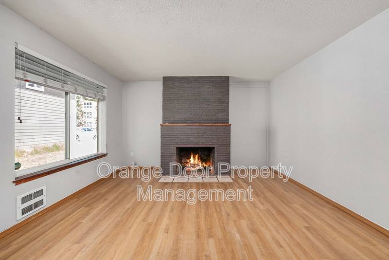 Apartment for rent at 712 127th St S #1, Tacoma, WA 98444