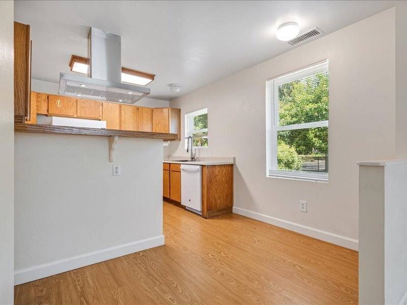 House for rent at 99 First St, Healdsburg, CA 95448