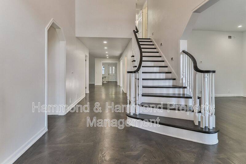 House for rent at 3373 Coy Dr, Sherman Oaks, CA 91423