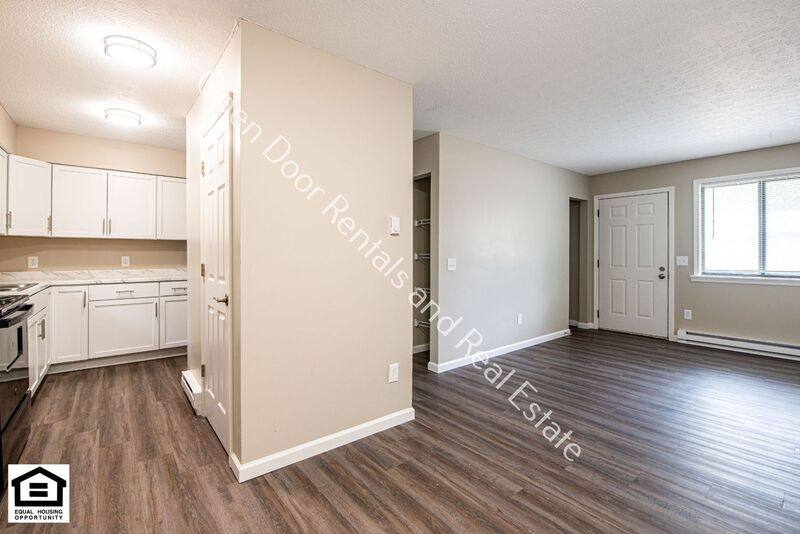 Apartment for rent at 101 Autumn Hills Dr, Albion, IN 46701