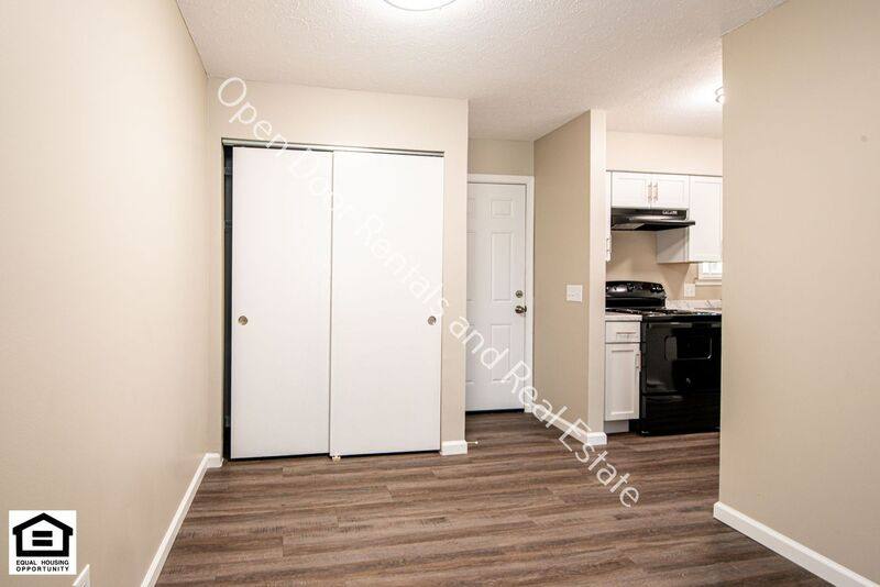 Apartment for rent at 101 Autumn Hills Dr, Albion, IN 46701