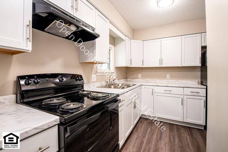 Apartment for rent at 101 Autumn Hills Dr, Albion, IN 46701