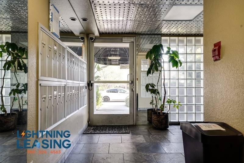 Apartment for rent at 11225 Morrison St #118, North Hollywood, CA 91601