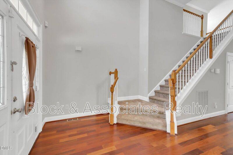 House for rent at 109 Old Savannah Dr, Morrisville, NC 27560