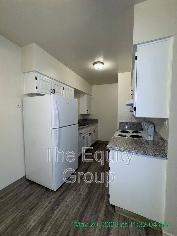 Apartment for rent at 1432 W Elowin Ave, Visalia, CA 93291