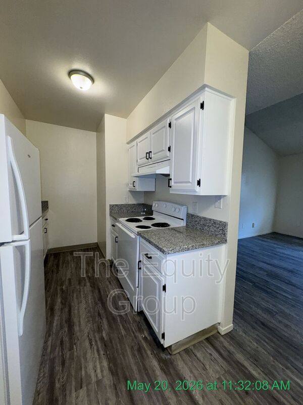 Apartment for rent at 1432 W Elowin Ave, Visalia, CA 93291