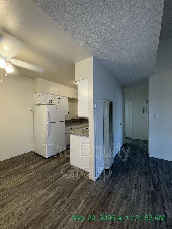 Apartment for rent at 1432 W Elowin Ave, Visalia, CA 93291