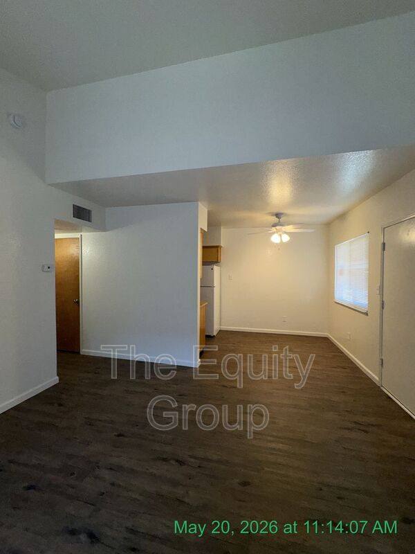 Apartment for rent at 1326 W Elowin Ave, Visalia, CA 93291
