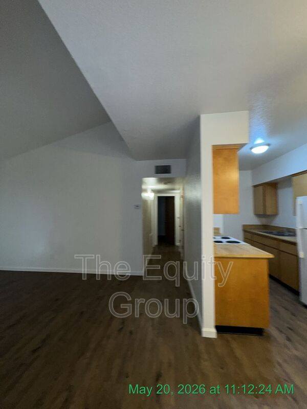 Apartment for rent at 1326 W Elowin Ave, Visalia, CA 93291