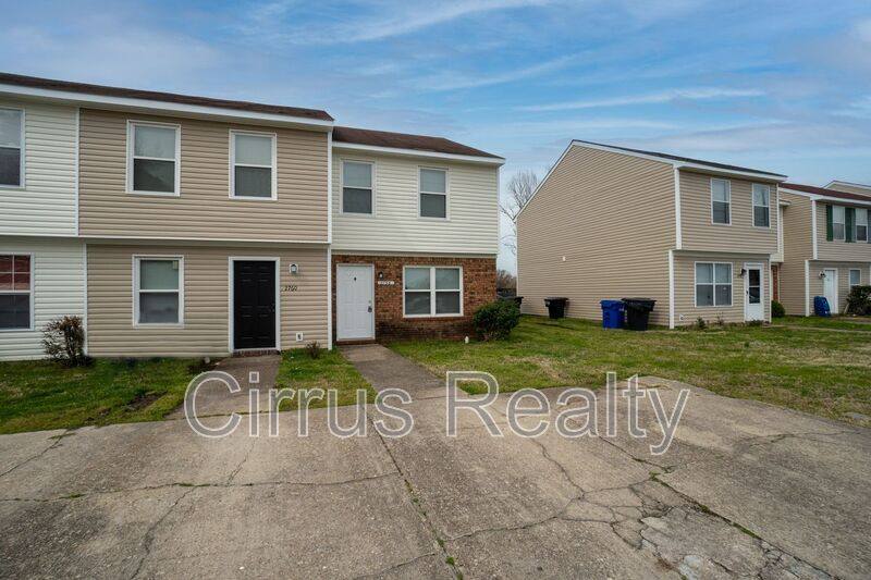 Townhouse for rent at 2756 Peach St, Portsmouth, VA 23704