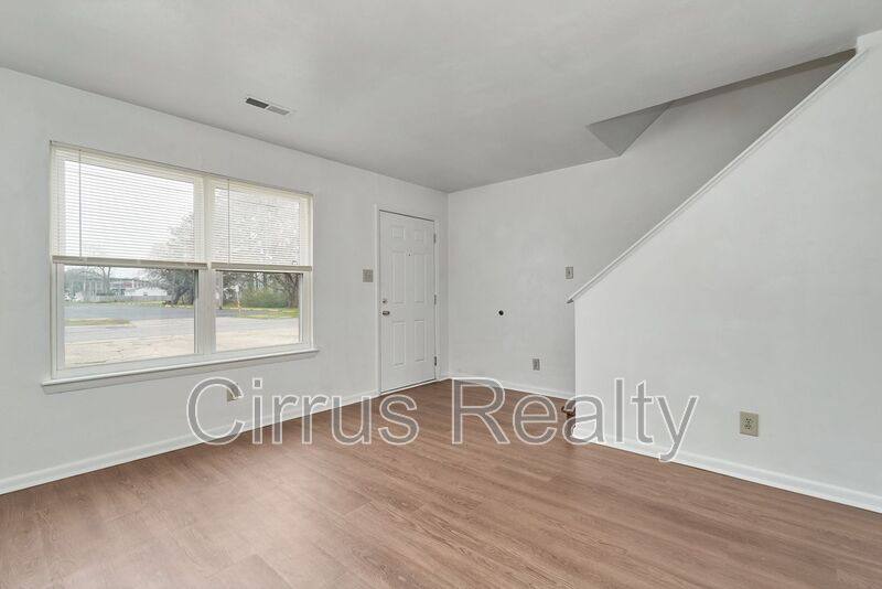 Townhouse for rent at 2756 Peach St, Portsmouth, VA 23704