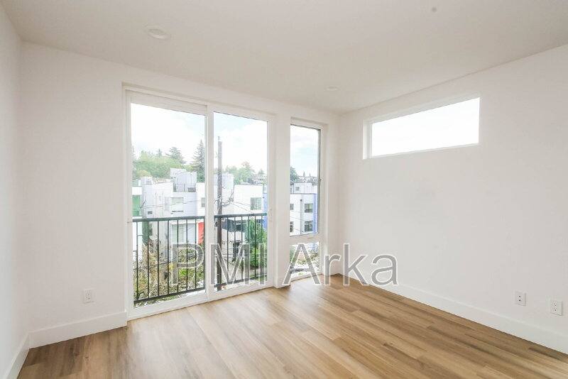 Townhouse for rent at 909 28th Ave S #C, Seattle, WA 98144