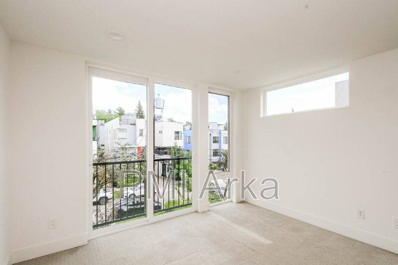 Townhouse for rent at 909 28th Ave S #C, Seattle, WA 98144