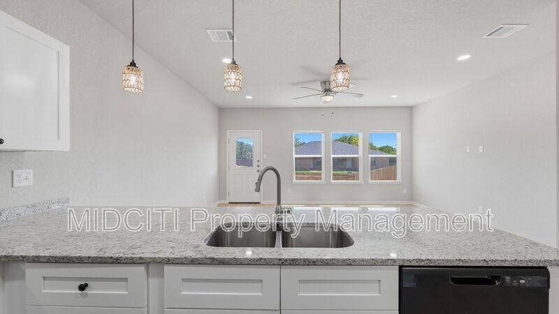 Townhouse for rent at 7210 John Palmer Dr #101, San Antonio, TX 78239