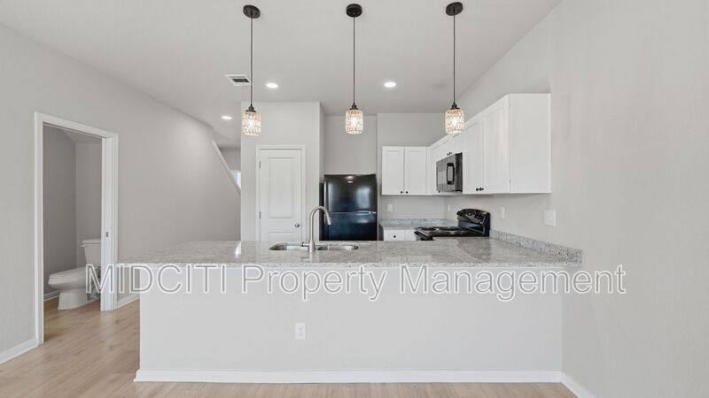 Townhouse for rent at 7210 John Palmer Dr #101, San Antonio, TX 78239