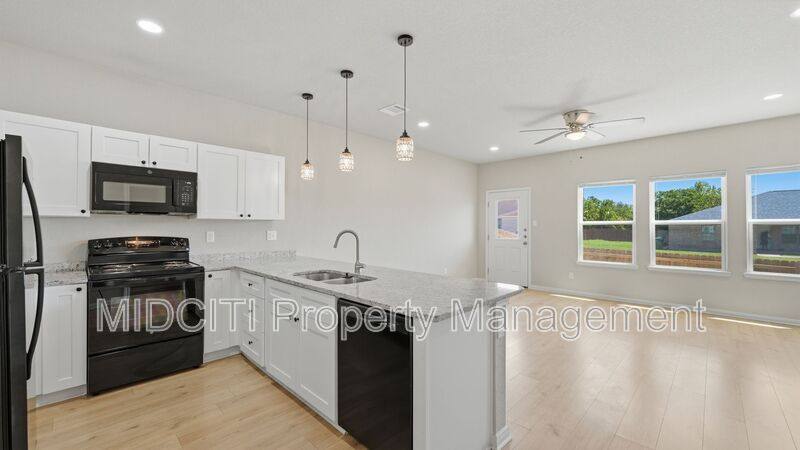 Townhouse for rent at 7210 John Palmer Dr #101, San Antonio, TX 78239
