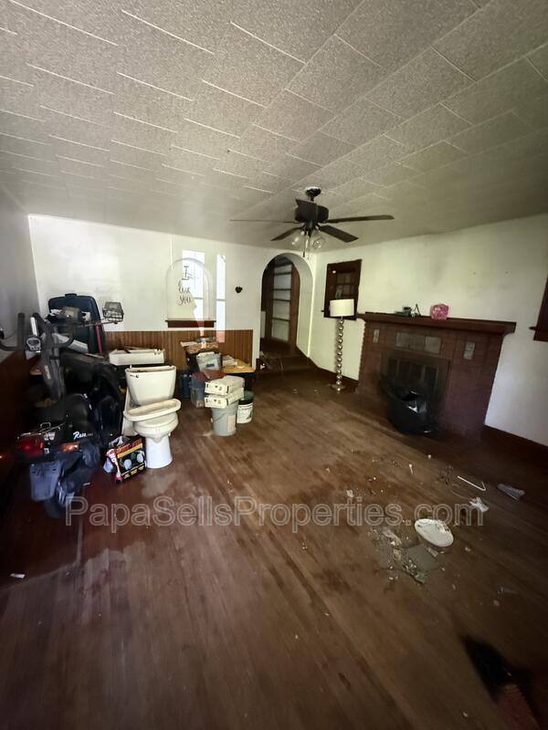 House for rent at 1665 N Union St, Decatur, IL 62526