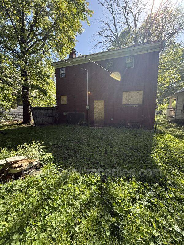 House for rent at 1665 N Union St, Decatur, IL 62526