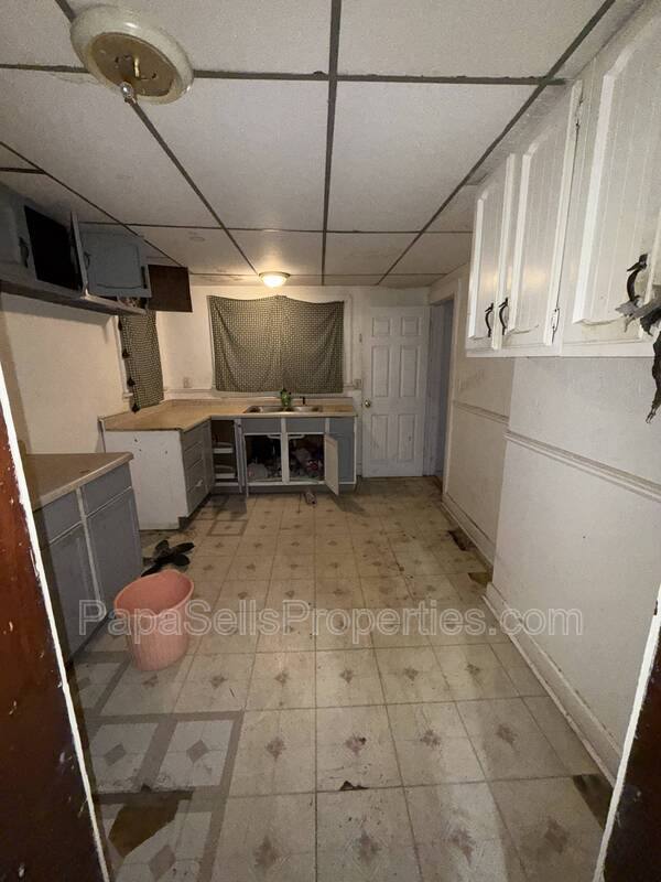 House for rent at 1665 N Union St, Decatur, IL 62526