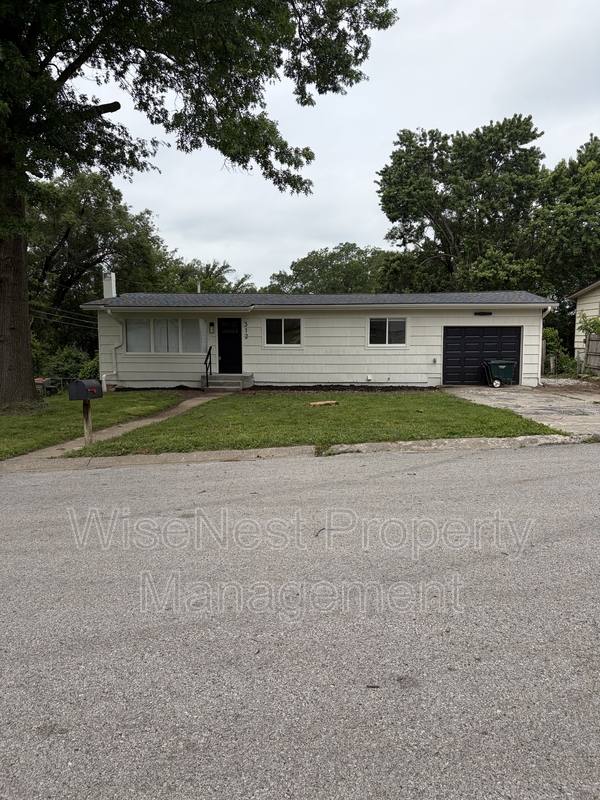 House for rent at 312 N 80th Terrace, Kansas City, KS 66112