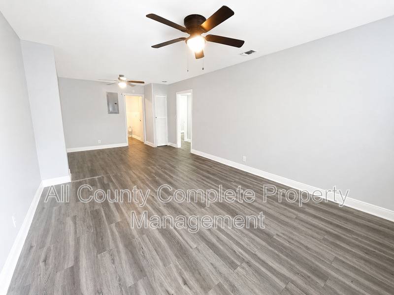 Apartment for rent at 4918 N Pearl St, Jacksonville, FL 32206