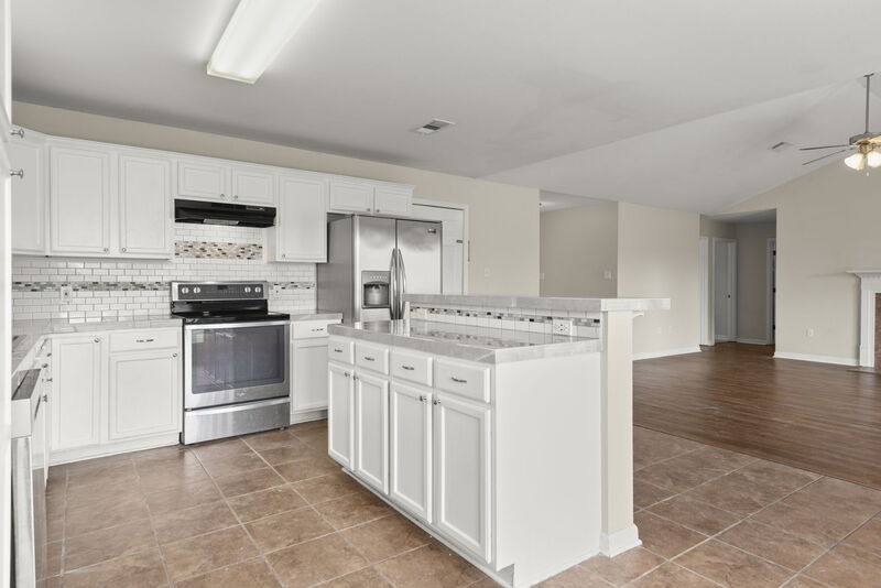 House for rent at 11327 Shady Bend Dr, Denham Springs, LA 70726