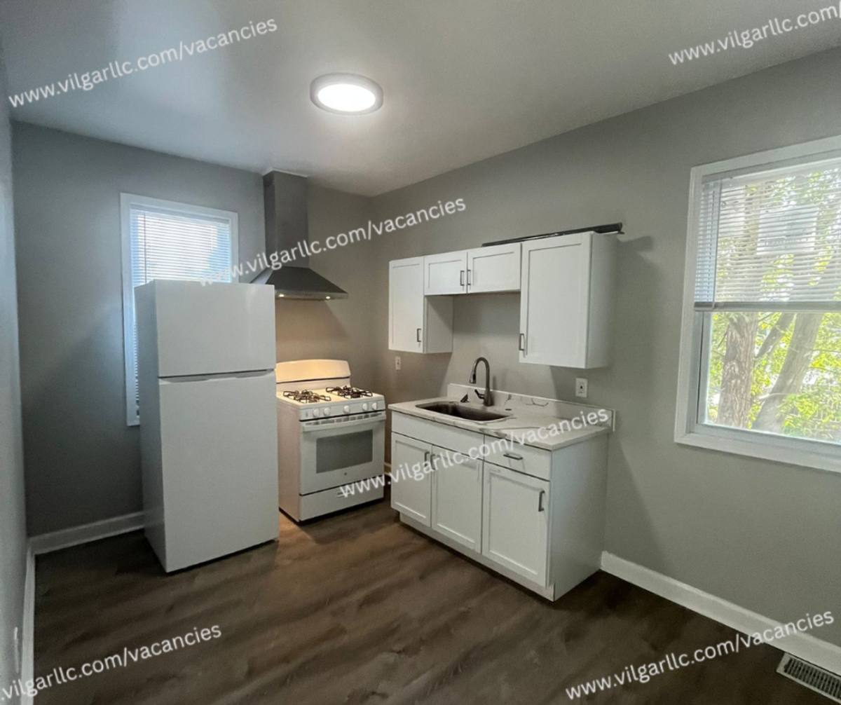 Apartment for rent at 4117 Euclid Ave, East Chicago, IN 46312