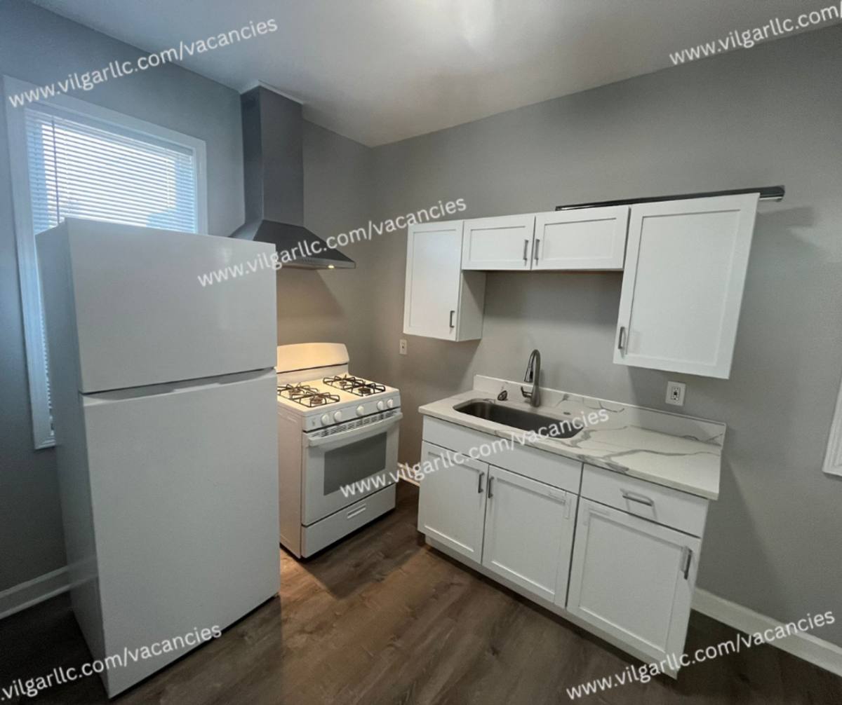 Apartment for rent at 4117 Euclid Ave, East Chicago, IN 46312