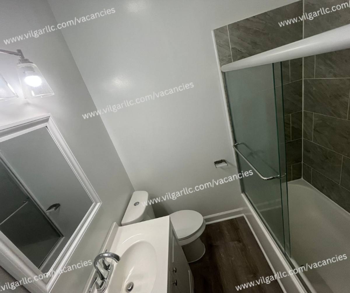 Apartment for rent at 4117 Euclid Ave, East Chicago, IN 46312