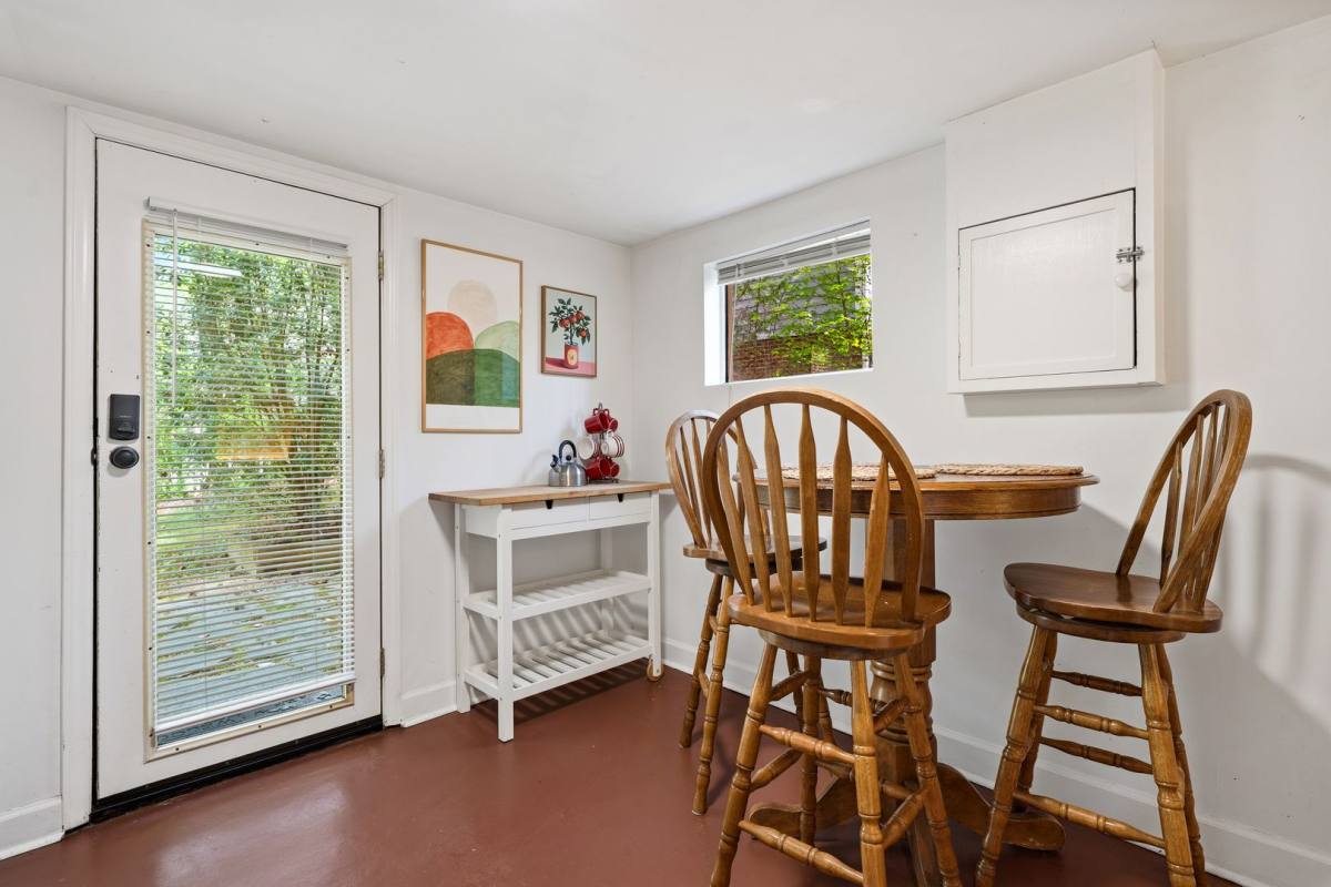 Apartment for rent at 200 Purefoy Rd, Chapel Hill, NC 27514