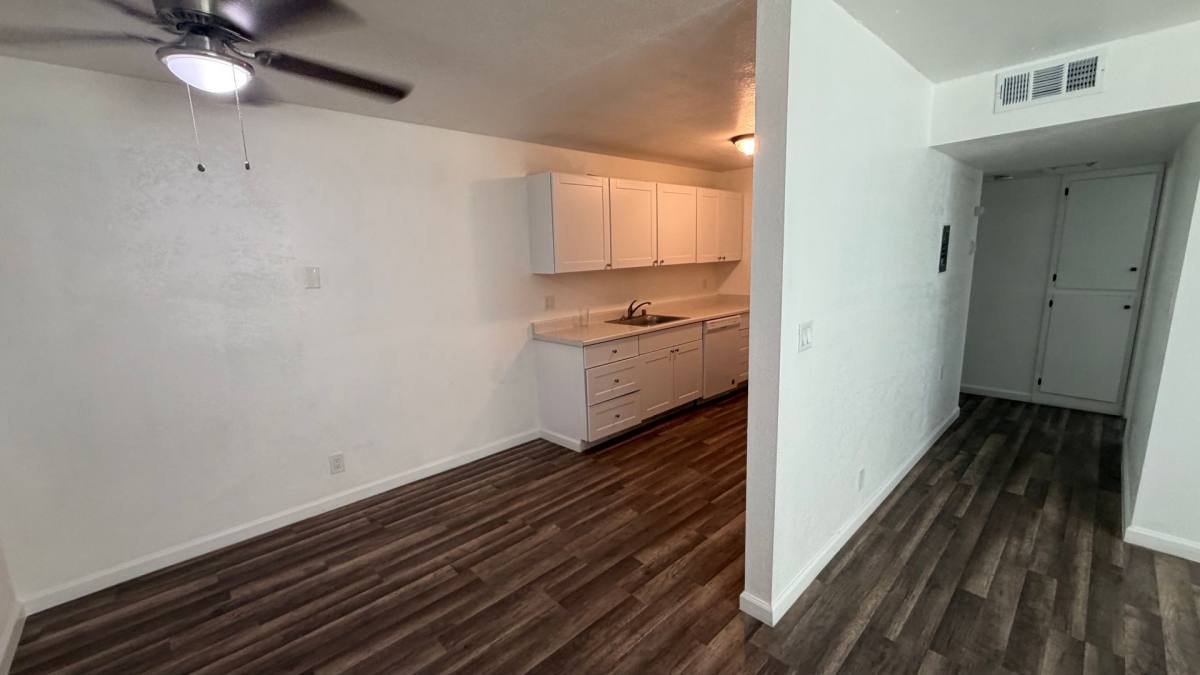 Apartment for rent at 107 King Rd, Roseville, CA 95678