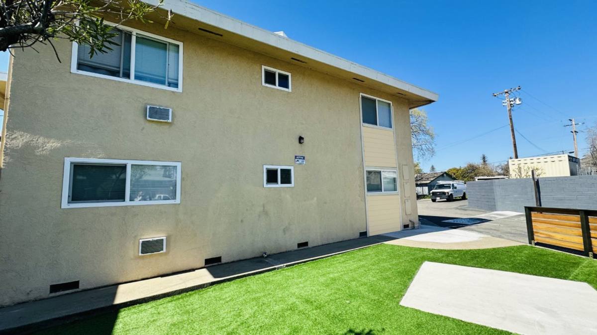 Apartment for rent at 107 King Rd, Roseville, CA 95678