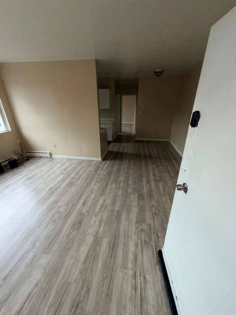 Apartment for rent at 13945 Superior Rd, Cleveland, OH 44118