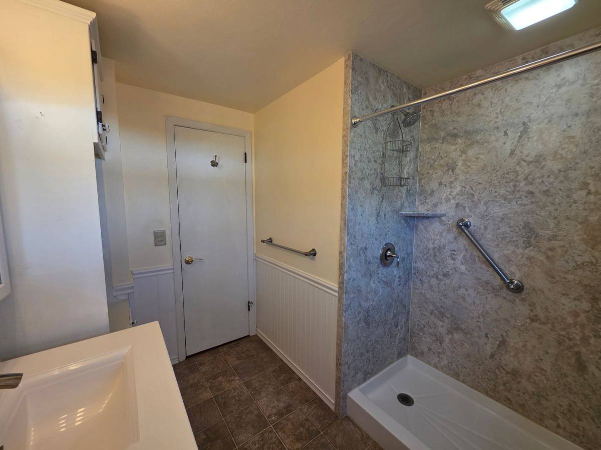 House for rent at 1798 Chateau Dr, Green Bay, WI 54304
