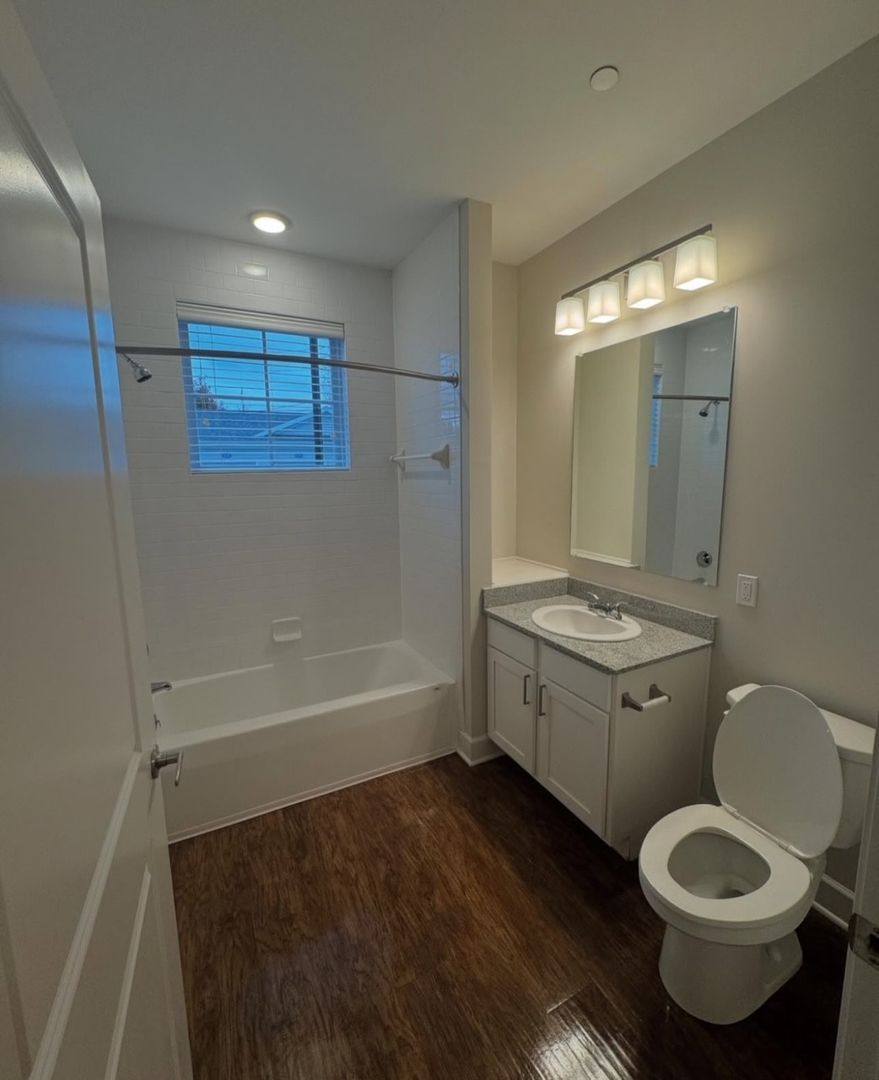 Apartment for rent at 7 N Main St, Old Saybrook, CT 06475