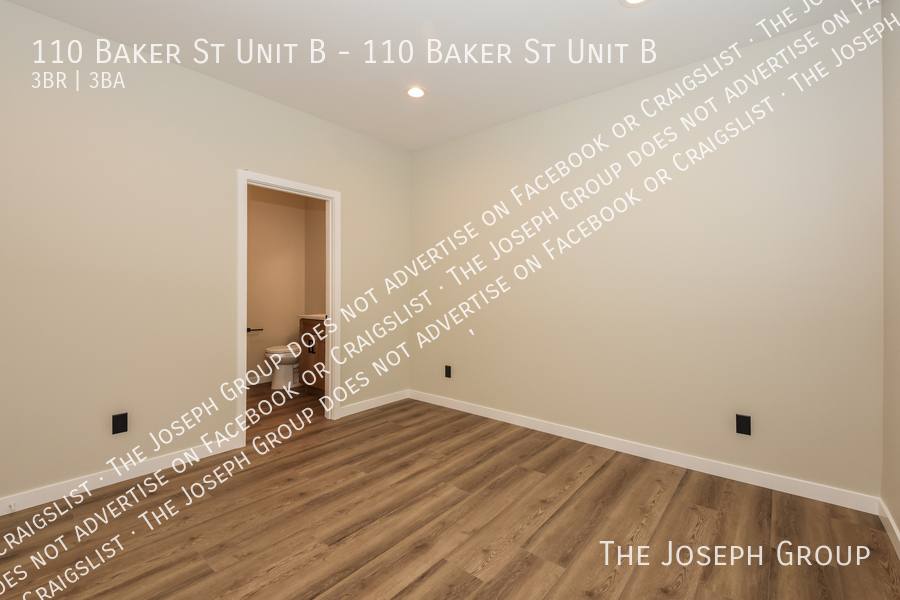 Townhouse for rent at 110 Baker St #B, Everson, WA 98247