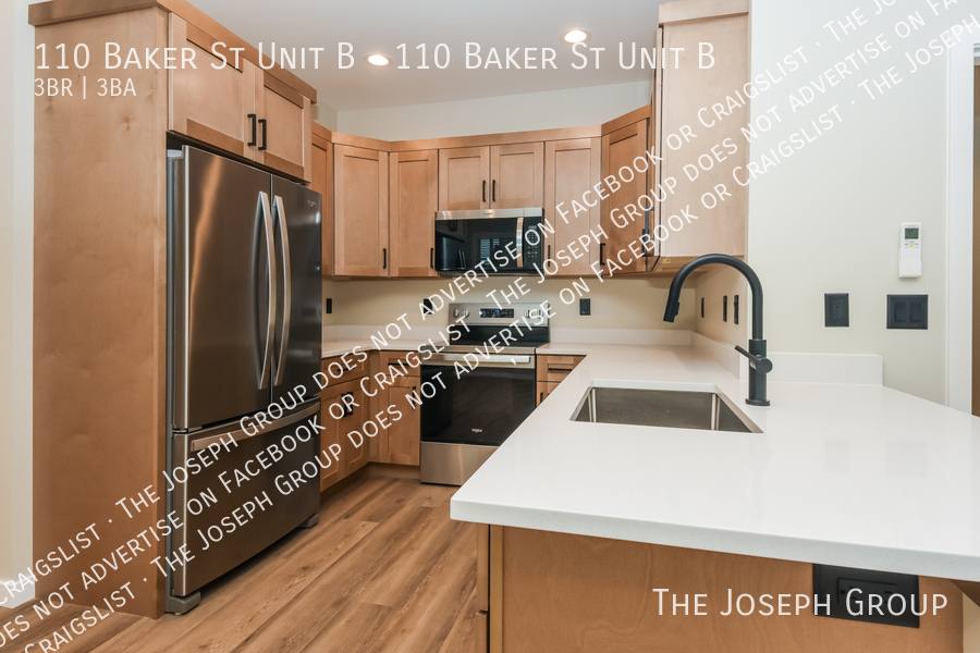 Townhouse for rent at 110 Baker St #B, Everson, WA 98247