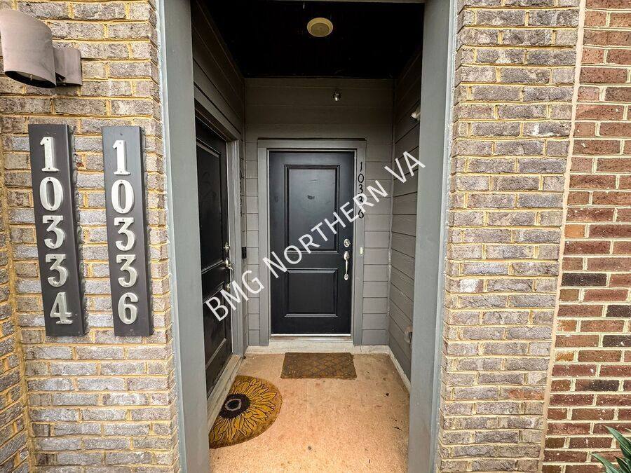 Townhouse for rent at 10336 Ratcliffe Trail, Manassas, VA 20110