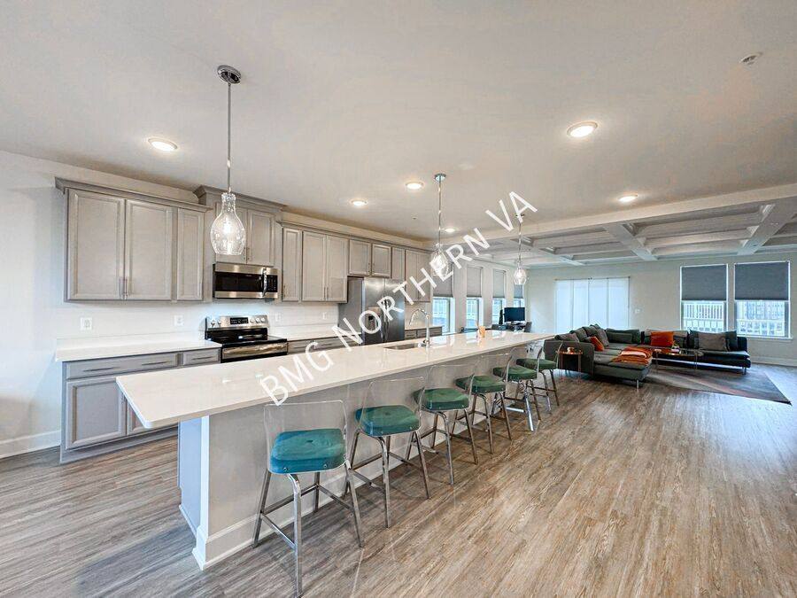 Townhouse for rent at 10336 Ratcliffe Trail, Manassas, VA 20110