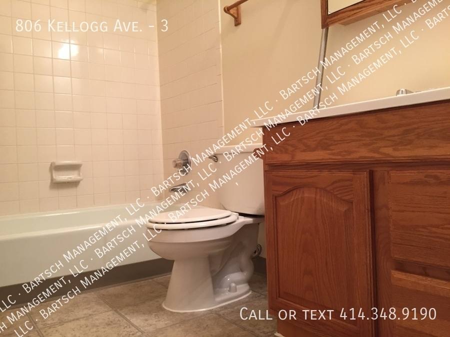 Apartment for rent at 806 Kellogg Ave #3, Janesville, WI 53546