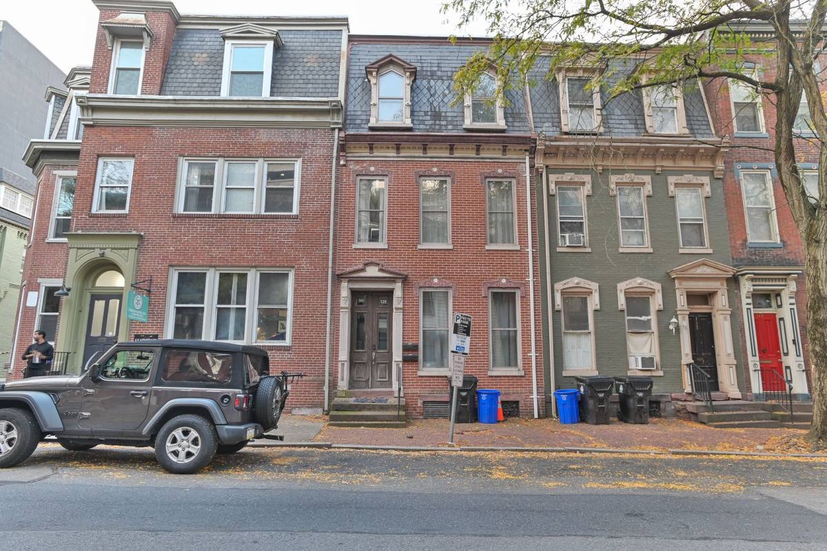 Apartment for rent at 119 Locust St, Harrisburg, PA 17101