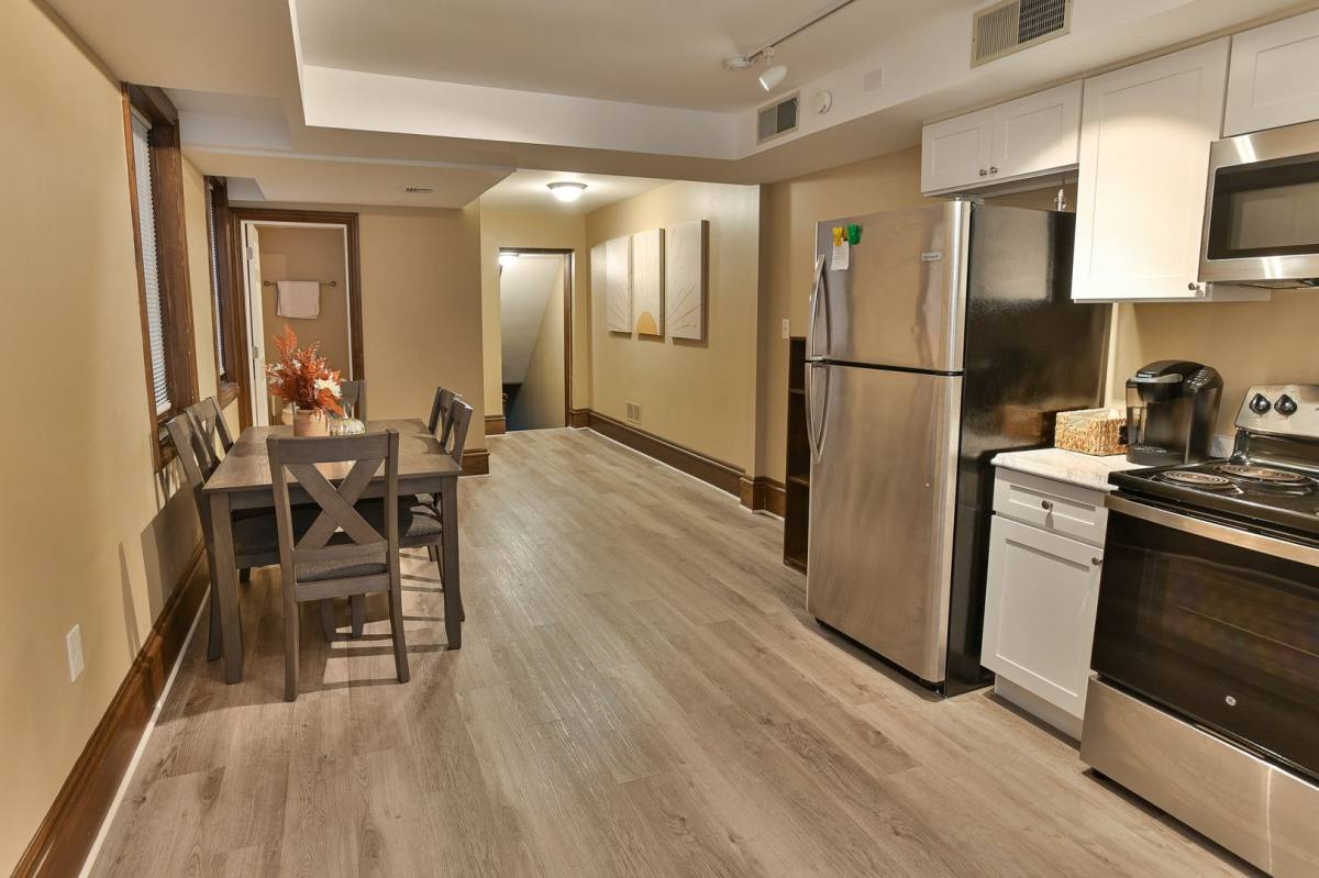 Apartment for rent at 119 Locust St, Harrisburg, PA 17101